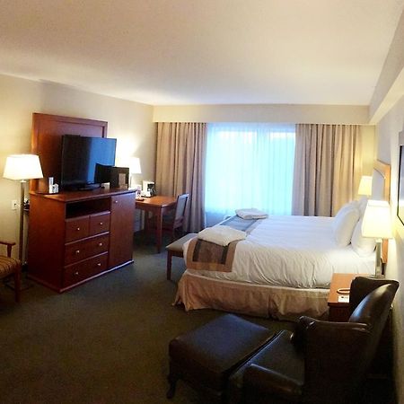 St. Albert Inn & Suites Saint Albert Екстер'єр фото