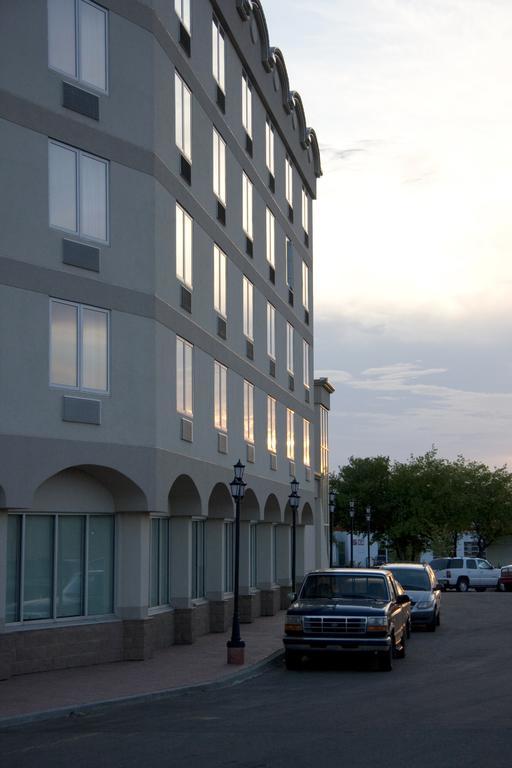 St. Albert Inn & Suites Saint Albert Екстер'єр фото