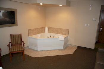 St. Albert Inn & Suites Saint Albert Екстер'єр фото