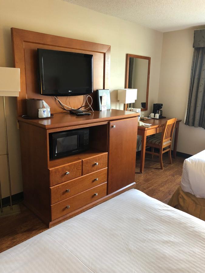 St. Albert Inn & Suites Saint Albert Екстер'єр фото